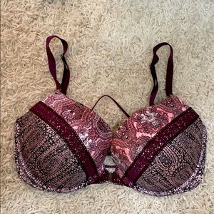 Victoria’s Secret very sexy push-up bra